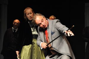 2501409_cherry-orchard-the