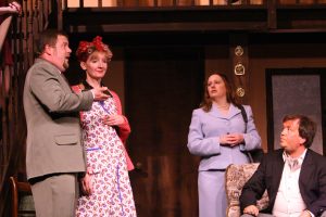 2301004_noises-off_act1