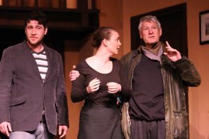 2301004_noises-off_act1