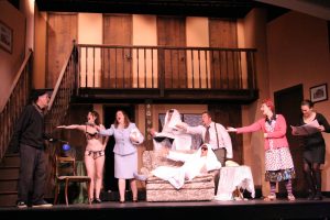 2301004_noises-off_act1