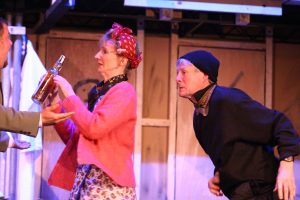 2301004_noises-off_act2